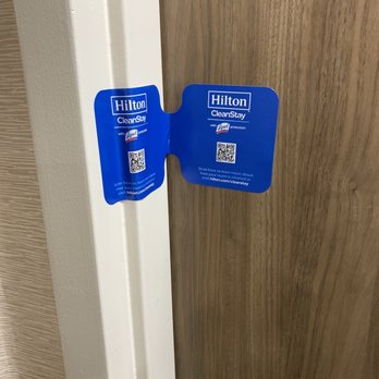 Hampton Inn Charlottesville - Hotels Near Me - Charlottesville, Virginia