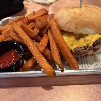 Park On Fremont - Smashburger on Gluten Free bun with Sweet Potato Fries - Breakfast & Brunch Near Me - Las Vegas, Nevada Park On Fremont - Smashburger on Gluten Free bun with Sweet Potato Fries - Breakfast & Brunch Near Me - Las Vegas, Nevada