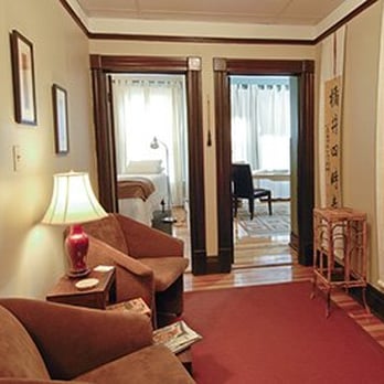 Apricot Grove - Relaxing waiting area - Acupuncture Near Me - Evanston, Illinois