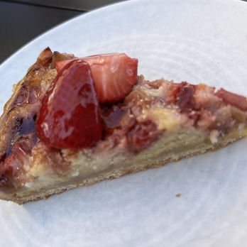 Caffe Central - Strawberry rhubarb pie - Coffee & Tea Near Me - Burlingame, California