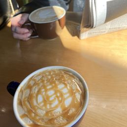 16 oz Caramel Macchiato 16 oz Caramel Macchiato