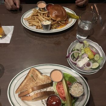 Miller's Pub - BBQ Burger - American Near Me - Chicago, Illinois Miller's Pub - BBQ Burger - American Near Me - Chicago, Illinois