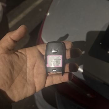 Lock-Co Locksmith - Remot start Kia optima - Keys & Locksmiths Near Me - Long Beach, California