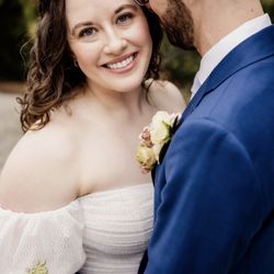 OC Beauty by Elizabeth Hickman - Natural makeup, just like I wanted! (Photo by: Archer Inspired)