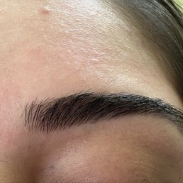 does not match the shape of my other brow didn't even bother to trim