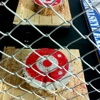 Bullseye Axe Throwing - Axe Throwing Near Me - Newmarket, Ontario