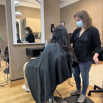 Hair Dreams - Sonu at work - Hair Salons Near Me Hair Dreams - Sonu at work - Hair Salons Near Me