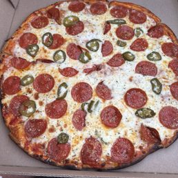 Pepperoni jalapeño pizza Pepperoni jalapeño pizza