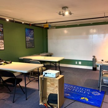 Submerged - All our class are in small-size (3-4 students max).  We want our students to learn better and have more attentions from instructors. - Scuba Diving Near Me - Rockville, Maryland