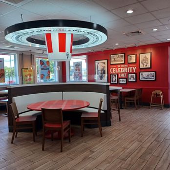 KFC - 04/20/24. Clean dining area - Fast Food Near Me - Honolulu, Hawaii KFC - 04/20/24. Clean dining area - Fast Food Near Me - Honolulu, Hawaii