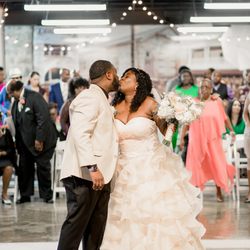 Entyse Lyfe Weddings & Events - First Dance Wedding Reception