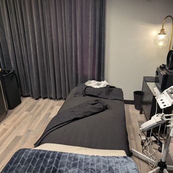 Skin ETC Spa - Treatment room - Skin Care Near Me - Jacksonville, Florida Skin ETC Spa - Treatment room - Skin Care Near Me - Jacksonville, Florida