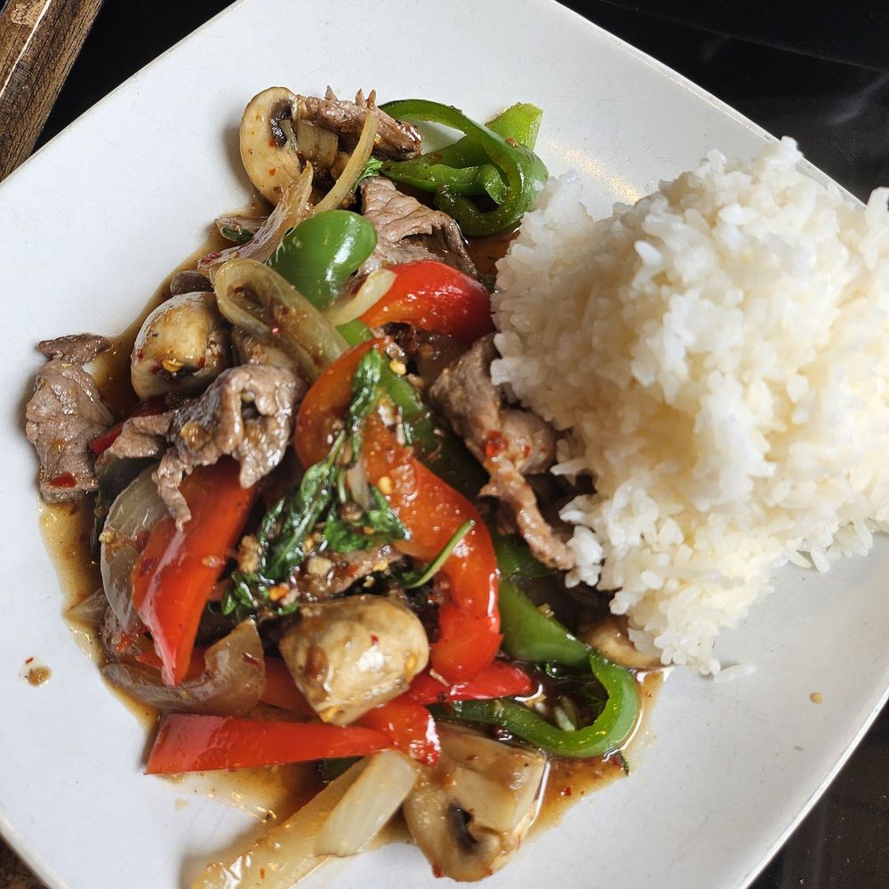 Thai Thani Kitchen - Spicy basil beef - Thai Near Me - Seattle, Washington Thai Thani Kitchen - Spicy basil beef - Thai Near Me - Seattle, Washington