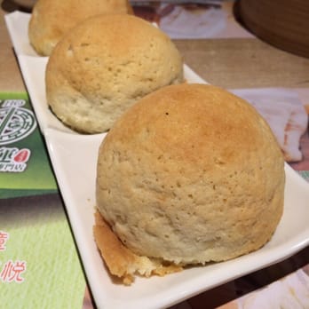 添好運 - Baked bbq pork buns - Dim Sum Near Me - Hong Kong, HK