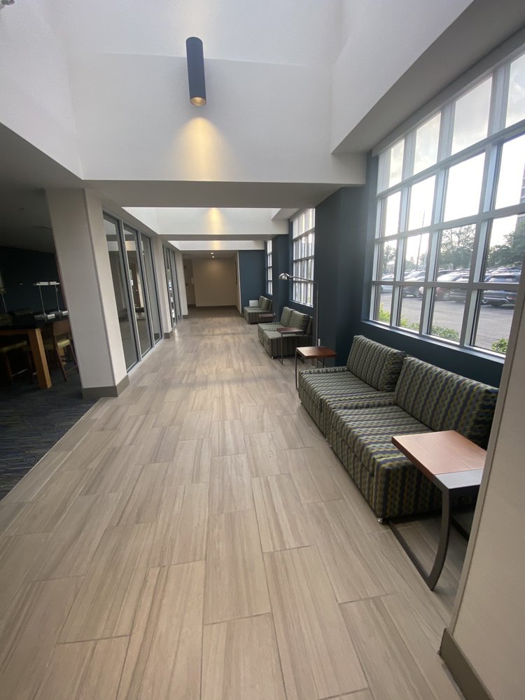 Holiday Inn Express Louisville Airport Expo Center - wedding in Louisville, KY