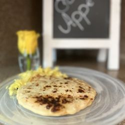 Antojitos Salvadoreños - Pupusa
