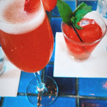 Cappy's Restaurant - Strawberry mimosa and Vodka Smash - New American Near Me - San Antonio, Texas