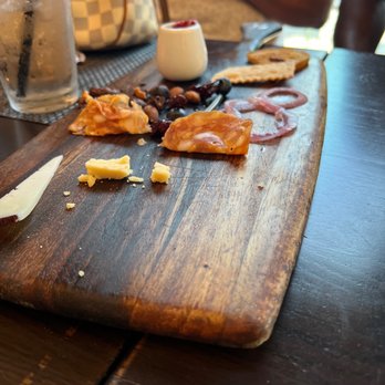 Jim Brady's - American Near Me - Royal Oak, Michigan