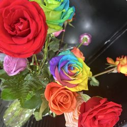 Waipahu Florist - Stunning roses