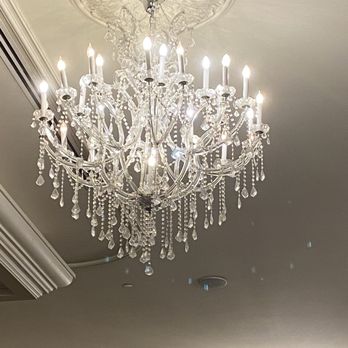 Ashton Gardens West Houston - Pretty reception area. Nice seating. Romantic French country accents. Lots of room for your event. - Wedding Planning Near Me - Houston, Texas