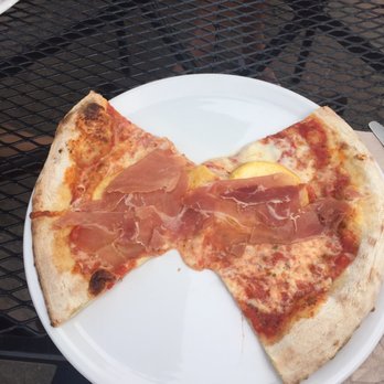 Pizzaiolle Mont-Royal - Pizza Near Me - Mont-Royal, Quebec