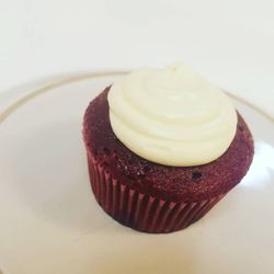 h.Sprinkles_Cupcakes - Red Velvet with a classic cream cheese frosting