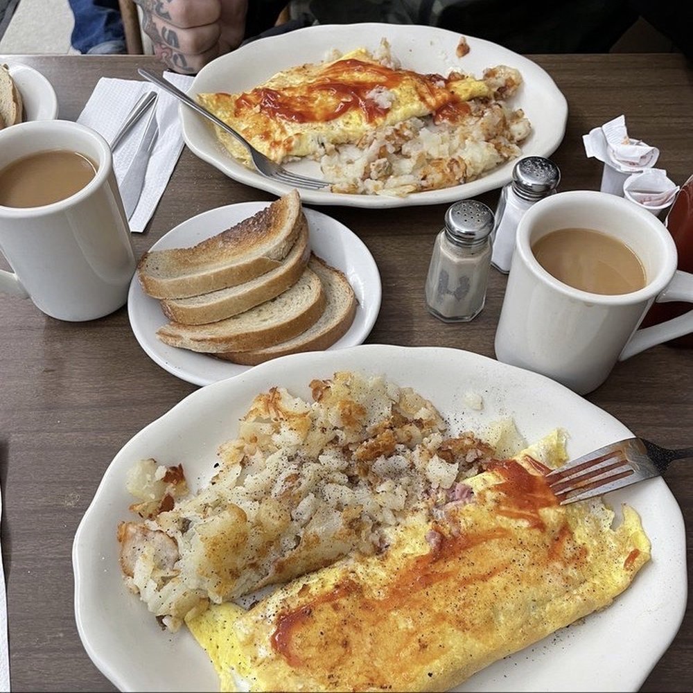 Big Tomato - Omelettes, potatoes, toast & coffee - Diners Near Me - Poughkeepsie, New York Big Tomato - Omelettes, potatoes, toast & coffee - Diners Near Me - Poughkeepsie, New York