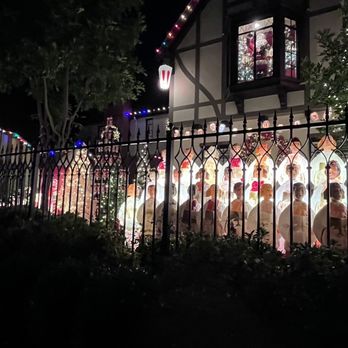 Lilley Hall - Local Flavor Near Me - Toluca, California