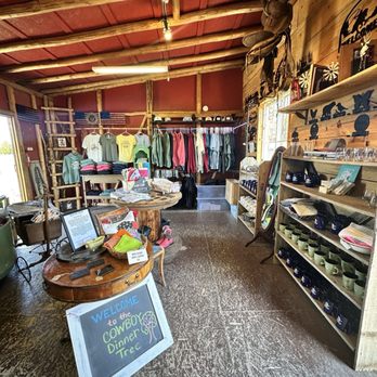 Cowboy Dinner Tree - Gift shop - American Near Me - Silver Lake, Oregon