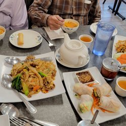 Pon Noodle - DELICIOUSNESS-Pad Se Ew w/tender Beef, Spring rolls w/ pork & shrimp,papaya salad,fried spring rolls, and the Best pot Hot Jasmine Tea!!