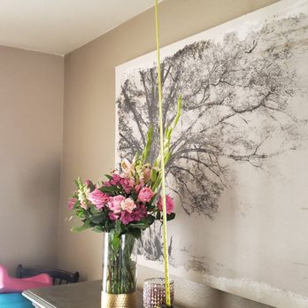 T D Florist Design & Gift - This is what I got. About 22 " wide and 30 " tall. Flowers horrible condition. - Florists Near Me - Highlands Ranch, Colorado T D Florist Design & Gift - This is what I got. About 22 " wide and 30 " tall. Flowers horrible condition. - Florists Near Me - Highlands Ranch, Colorado