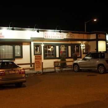 Mezzo Mare - Exterior of Mezzo Mare. (Beach Foods is at left.) - Italian Near Me - Hull, Massachusetts