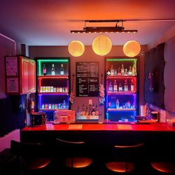 7DrumCity - The Pocket has a small, but mighty bar - fully stocked with local craft beers, mixed drinks, and mocktails.