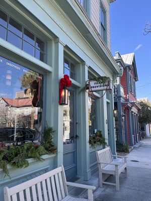 Island Provisions - Downtown Charleston by null