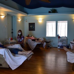 Springs Community Acupuncture - Spacious treatment room.