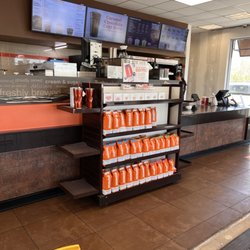 Dunkin' - Order counter