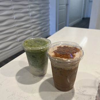 Rooftop Macarons - Matcha latte, biscoff latte - Macarons Near Me - Sacramento, California Rooftop Macarons - Matcha latte, biscoff latte - Macarons Near Me - Sacramento, California