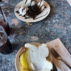 Minella's Diner - Lemon Maringue Pie