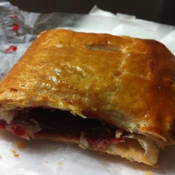 Moulin Rose Cake & Bakery Shop - Pastel de Guayaba (Guava Pastry) - Bakeries Near Me - Miami, Florida Moulin Rose Cake & Bakery Shop - Pastel de Guayaba (Guava Pastry) - Bakeries Near Me - Miami, Florida