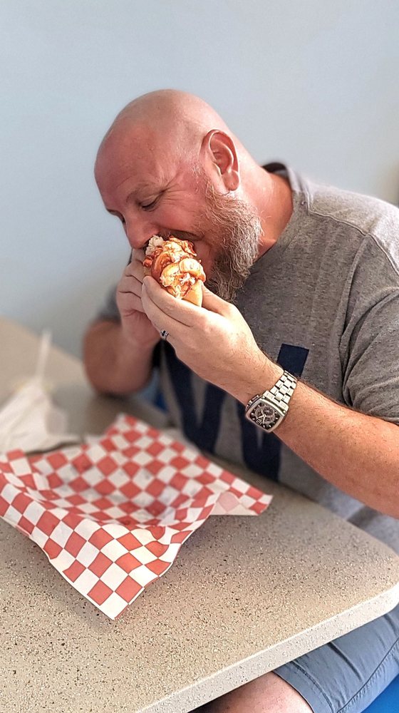 The Maine Lobster Roll Company