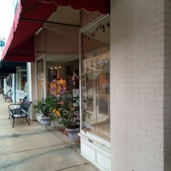 The Red Canvas - Storefront