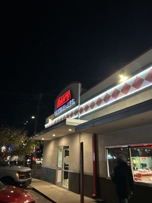 Dan's Hamburgers by null