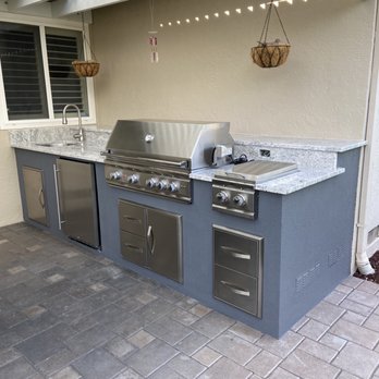 Unlimited Outdoor Kitchen - Finished product (minus refrigerator trim) - Landscape Architects or Designers Near Me - San Jose, California Unlimited Outdoor Kitchen - Finished product (minus refrigerator trim) - Landscape Architects or Designers Near Me - San Jose, California