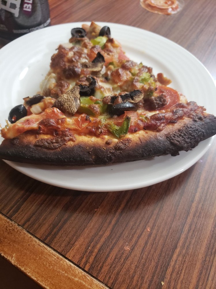 PELICANS PIZZA & ICE CREAM Updated April 2024 102 Palmetto Blvd