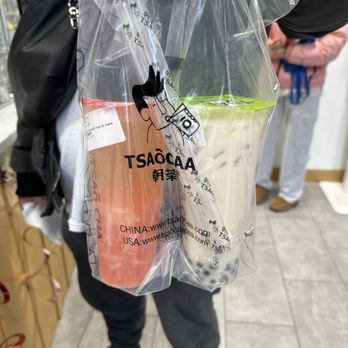 Tsaocaa - Englewood - We got Peach Milk Oolong Tea and Grapefruit Peach Tea with Nata Jelly! Service was nice! :) - Bubble Tea Near Me - Englewood, New Jersey