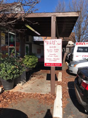 Mike and Jeff's BBQ Restaurant & Catering by null