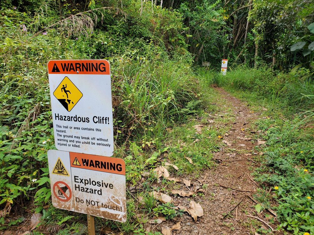 Maunawili Demonstration Trail Logo
