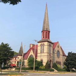 First Congregational Church United Church of Chrst - On the corner of West Broadway and Johnson Streets is the location of one of the oldest churches in Winona, First Congregational Church.