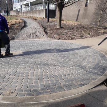 Rosewood Design - Paver patio instalation - Landscaping Near Me Rosewood Design - Paver patio instalation - Landscaping Near Me