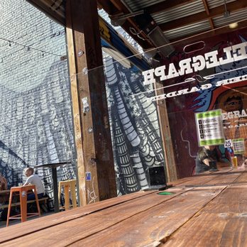 Beeryland - Outdoor Seating - Sandwiches Near Me - Oakland, California
